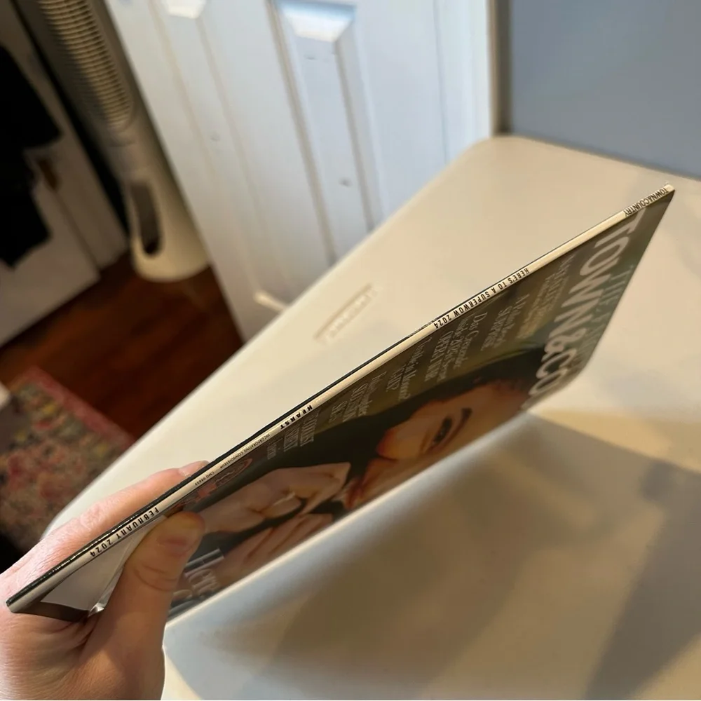 Town & Country Here's to a Superwow 2024, February 2024 Magazine
